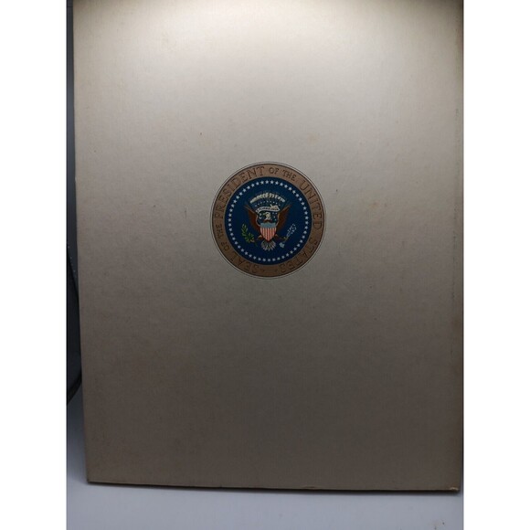 COLLECTIBLE HISTORICAL BOOK FOUR DAYS DEATH OF PRESIDENT KENNEDY JFK - Picture 7 of 8